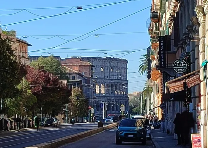 Troppo A Due Passi Dal Colosseo *